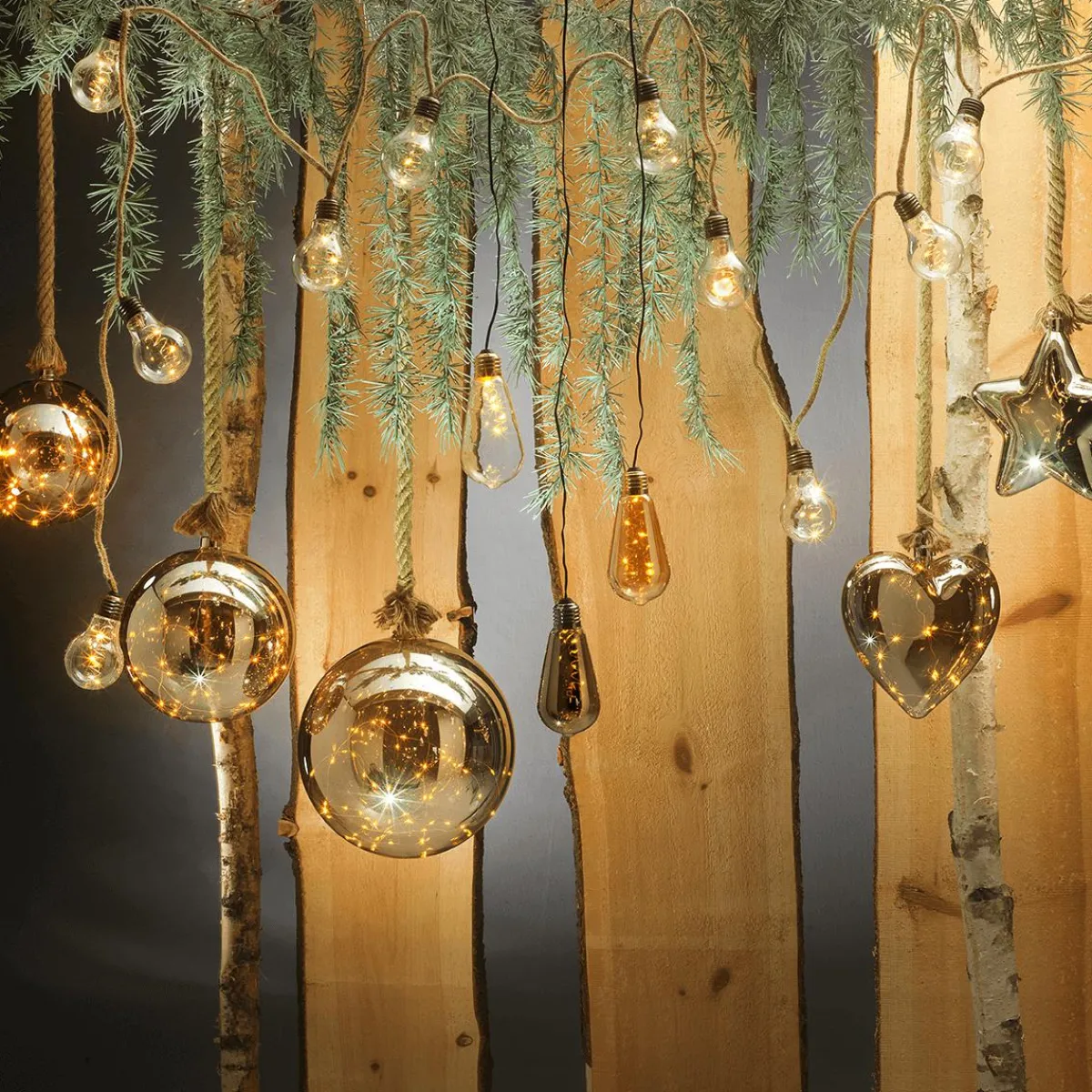 Luces De Navidad>DecoWoerner Bola Micro LED Con Batería, Ø 20 Cm negro