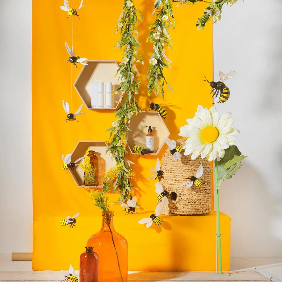 Decoración De Animales|Decoración De Primavera>DecoWoerner Cadena Decorativa De Abejas negro