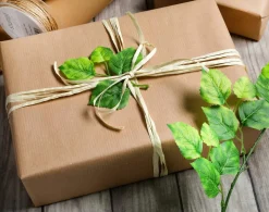 Go Green - Envoltorio Para Regalo Ecológico>DecoWoerner Caja De Regalo Go Green Con Rafia Blanca Y Cinta De Yute