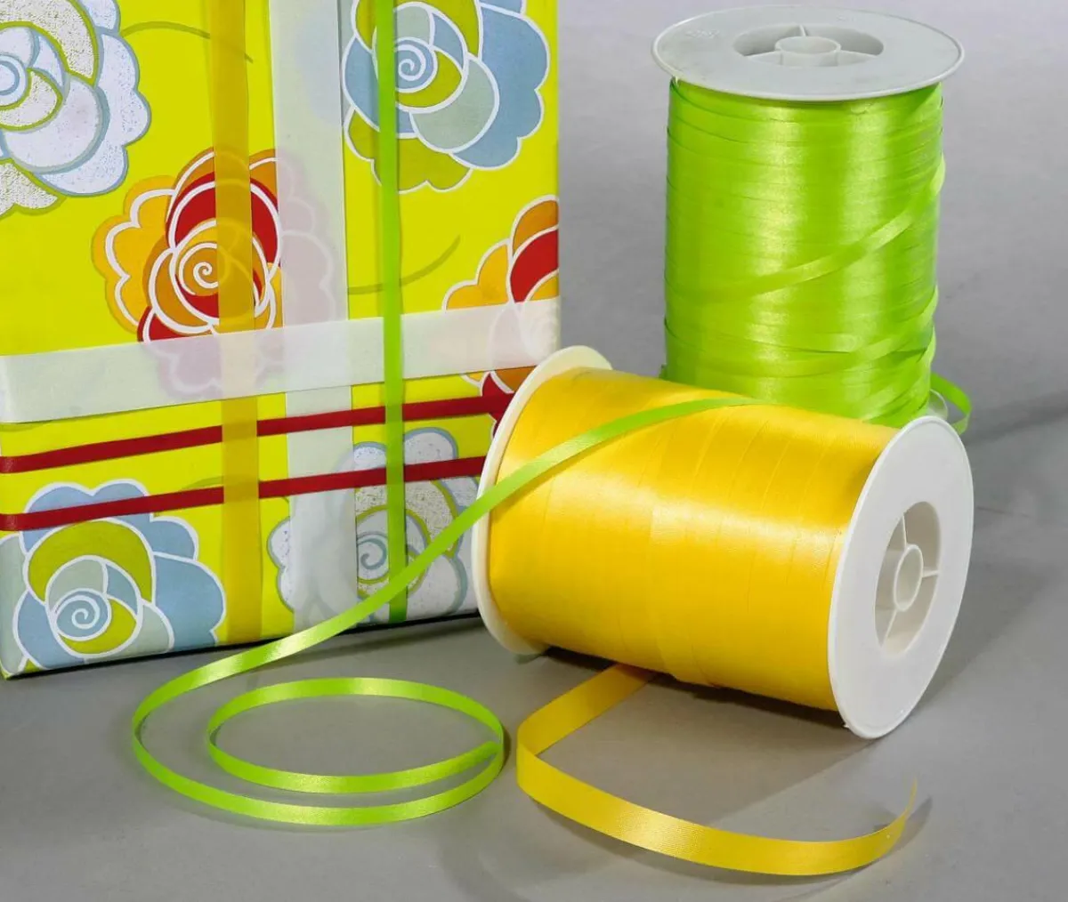 Cintas De Regalo>DecoWoerner Cinta De Poliéster, Anchura De 5 Mm, Amarilla amarillo