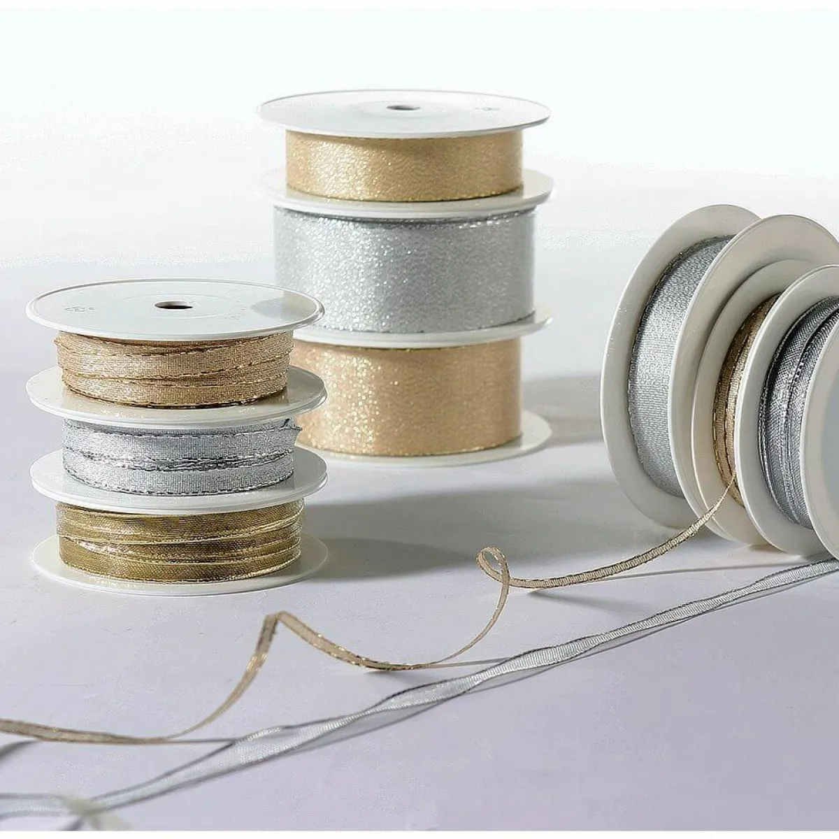 Cintas De Regalo>DecoWoerner Cinta De Regalo, Color Plateado, Anchura 10 Mm plata