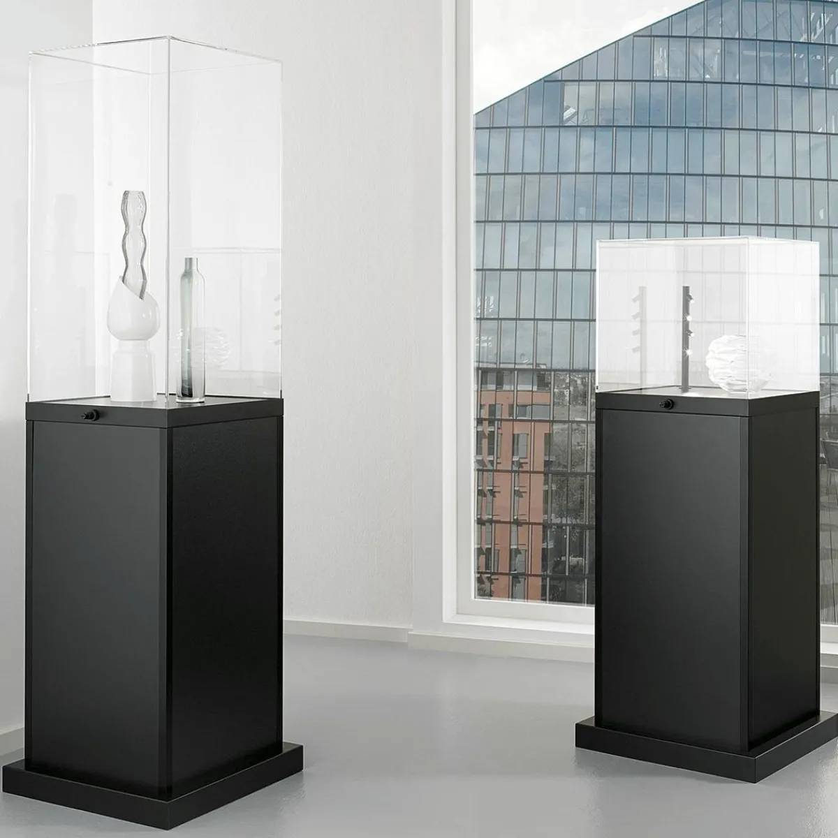 Expositores Para Tiendas>DecoWoerner Soporte De Pared Para Exposiciones Altura 200 Cm negro